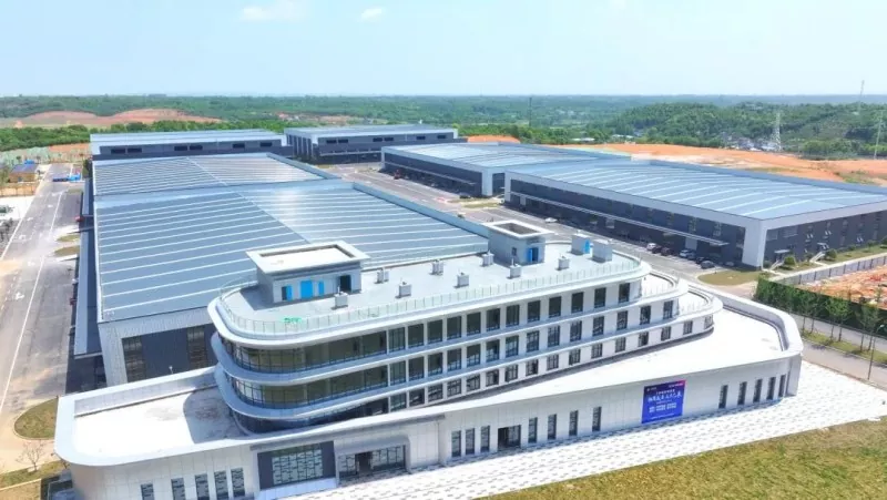 Konstrukcja stalowa magazynu fabryki samochodów
