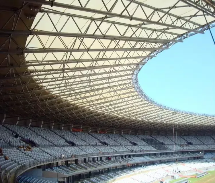 Trwały stadion z kratownicą z rur stalowych