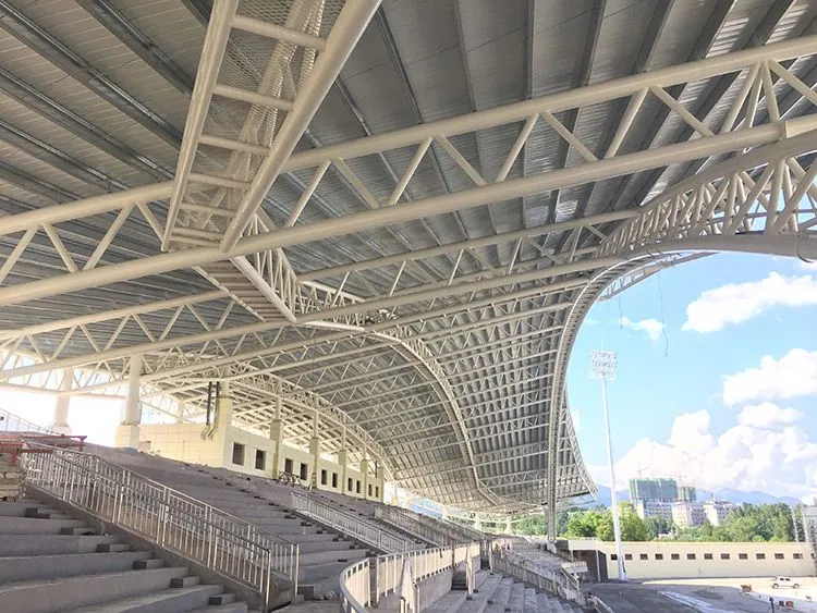 Budowa trybuny stadionu o konstrukcji stalowej